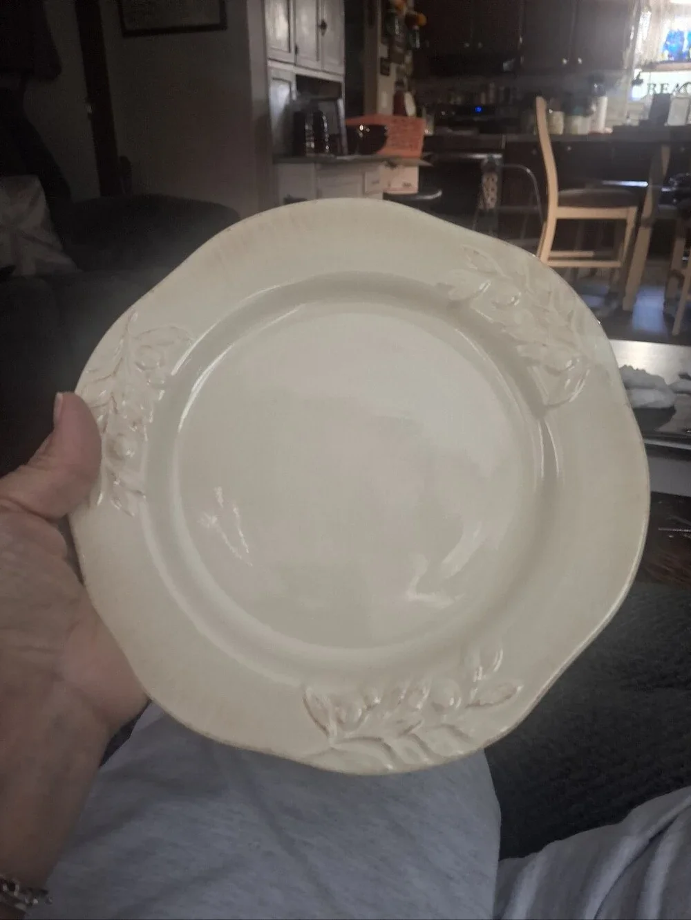 Cream Embossed Leaf Ceramic Dinner Plate And Lunch
